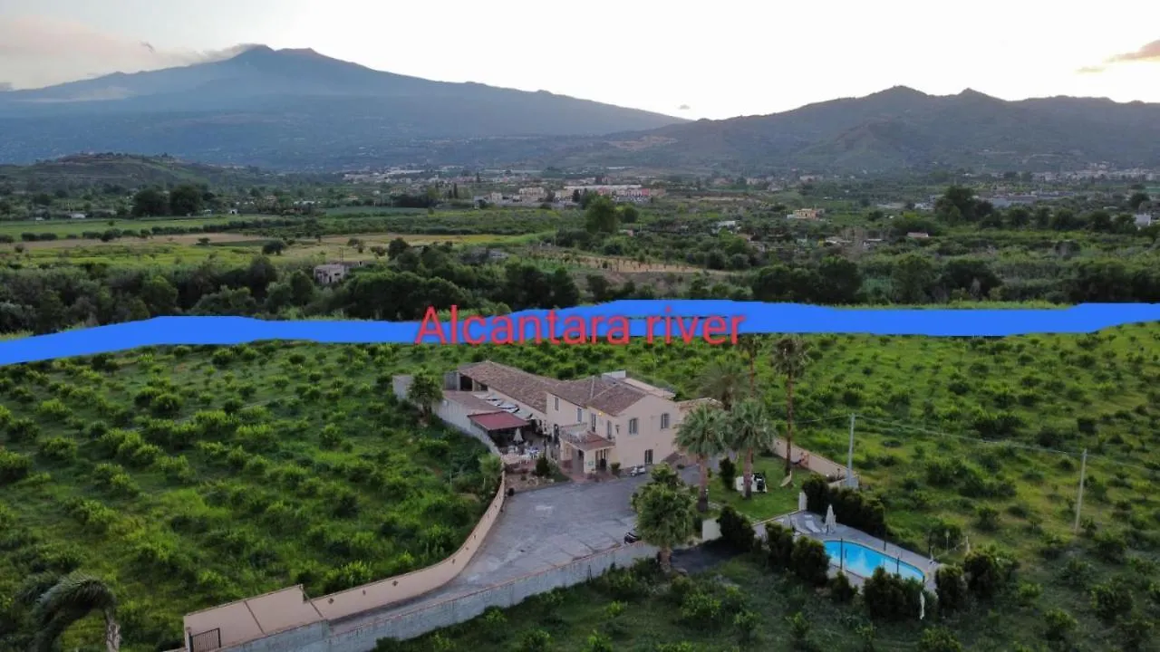 Villa Laura Apartment Giardini Naxos Guest house
