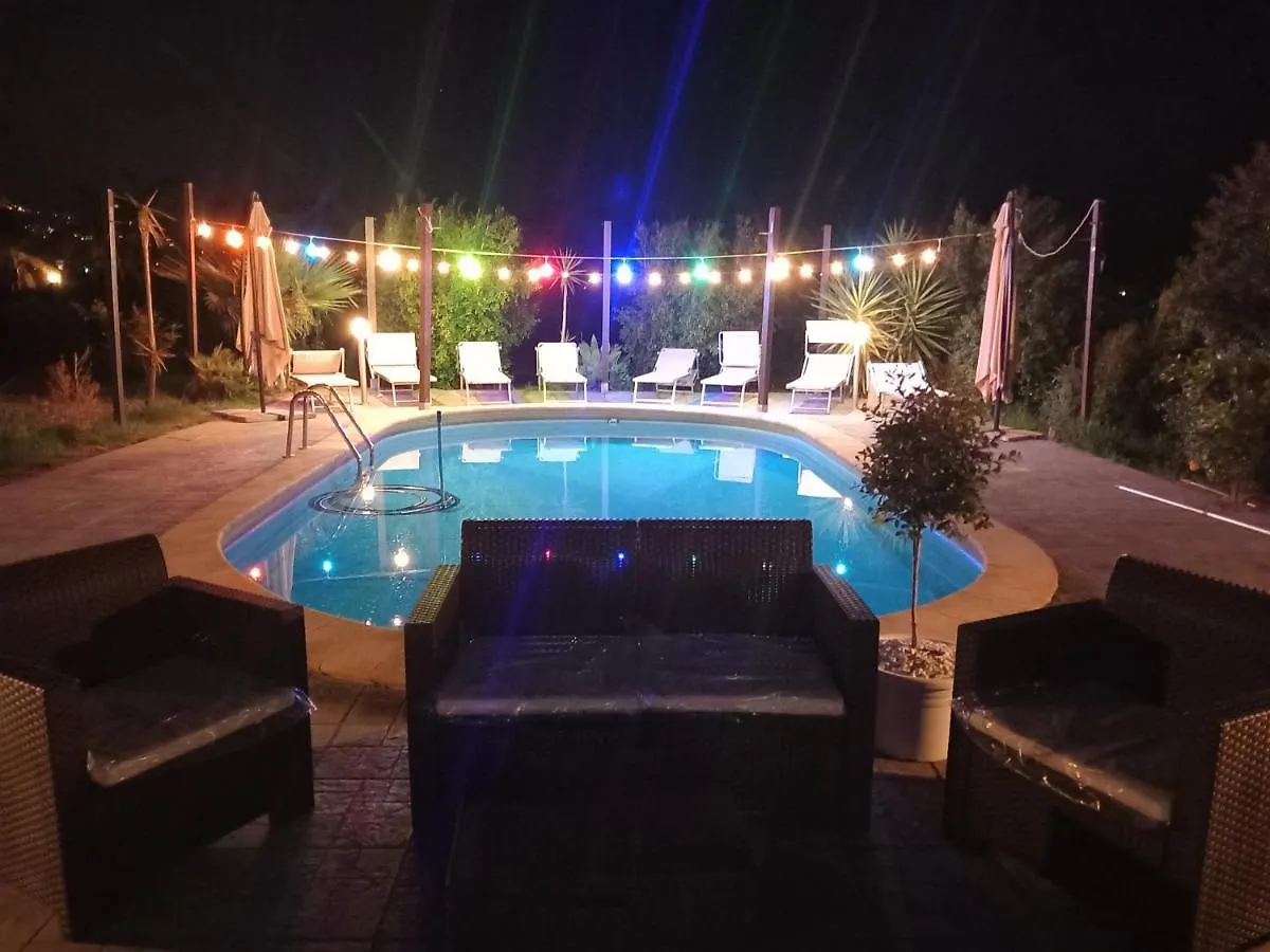 *** Vendégház Villa Laura Apartment Giardini-Naxos Olaszország