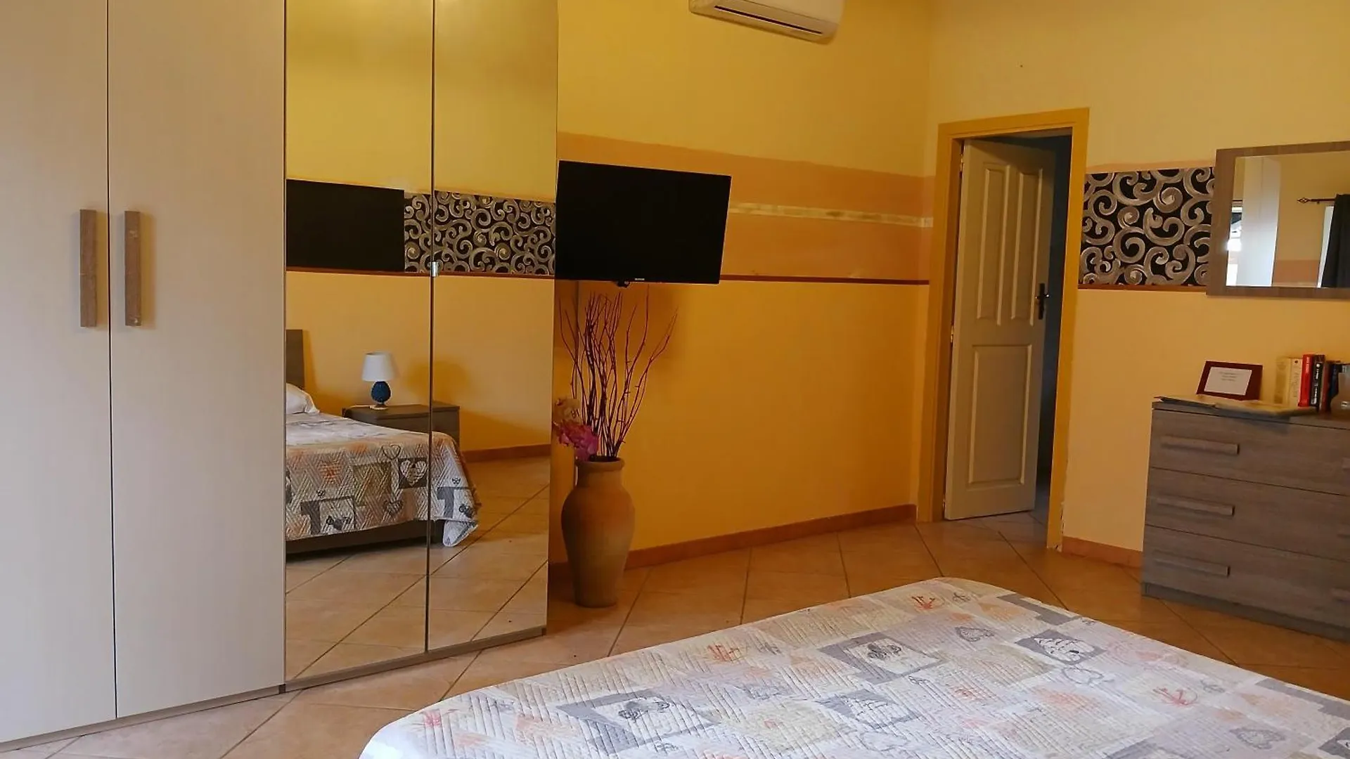 *** Vendégház Villa Laura Apartment Giardini-Naxos Olaszország